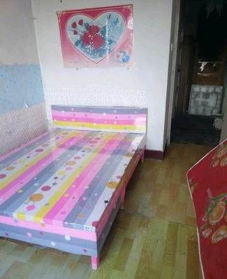 蘭州城關(guān)區(qū)東方紅廣場(chǎng)旁，蘭州一中顏家溝次臥招租，750元/月，歡迎女生合租